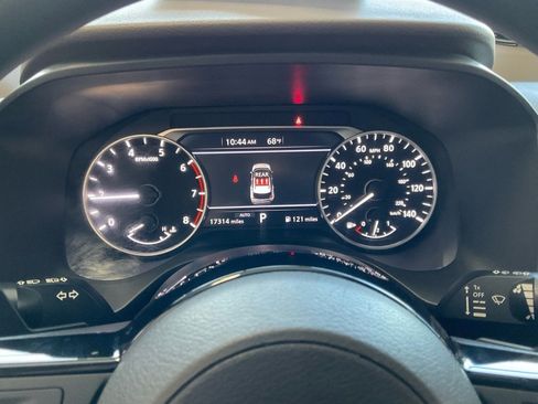 Used 2023 Nissan Rogue SV image 15