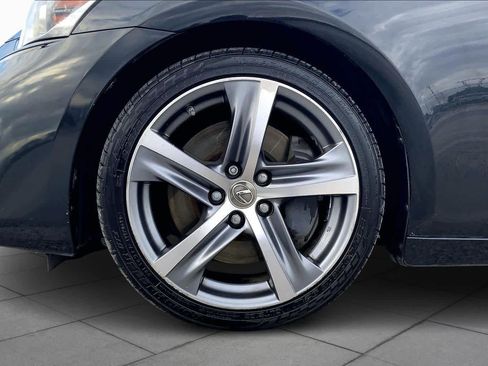 Used 2017 Lexus IS 200t image 11