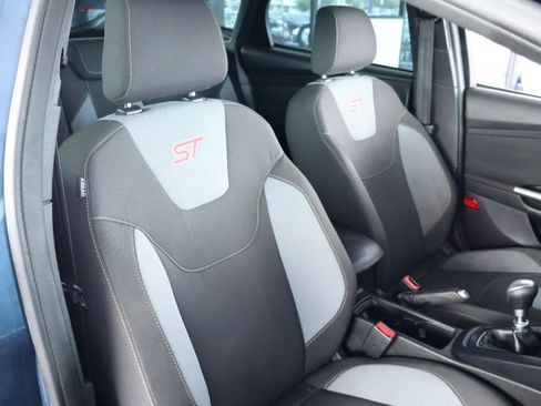 Used 2018 Ford Focus ST FWD image 39