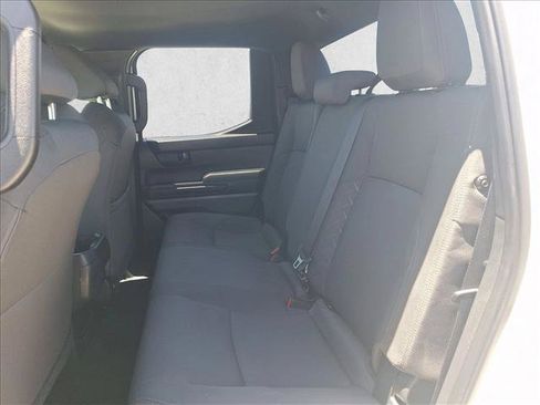 Certified 2025 Toyota Tacoma SR5 AWD/4WD image 16