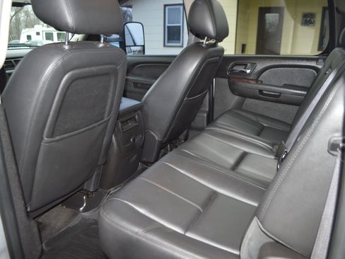 Used 2014 GMC Sierra 2500 SLT w/ SLT Convenience Package image 17