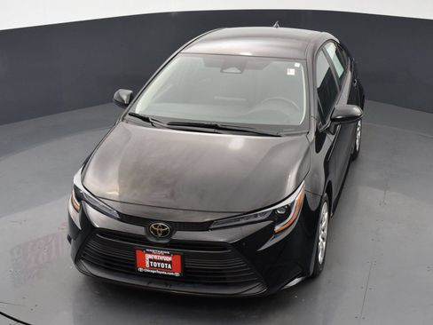 Used 2026 Toyota Corolla LE FWD image 22