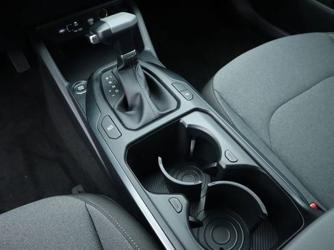 New 2025 Kia K4 LXS image 35