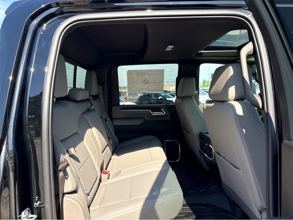 New 2026 GMC Sierra 2500 SLT w/ SLT Premium Package AWD/4WD image 6