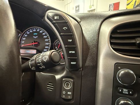 Used 2006 Chevrolet Corvette Coupe w/ Preferred Equipment Group RWD image 27