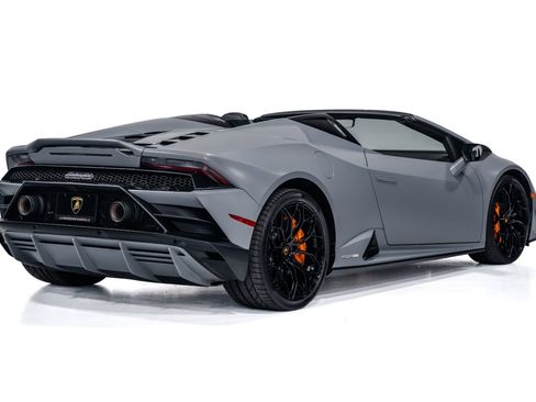Used 2024 Lamborghini Huracan EVO AWD/4WD image 8