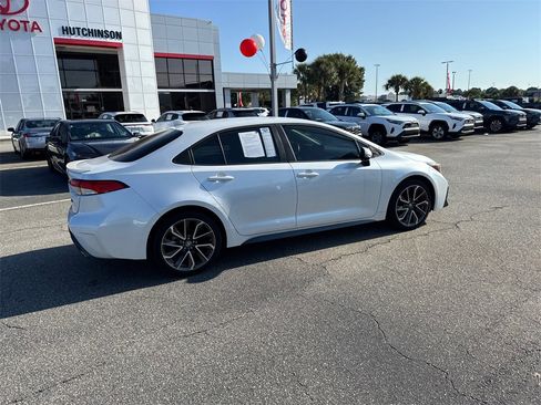 Certified 2022 Toyota Corolla SE image 3