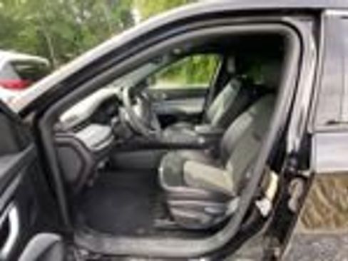 Used 2024 Jeep Compass Latitude AWD/4WD image 8