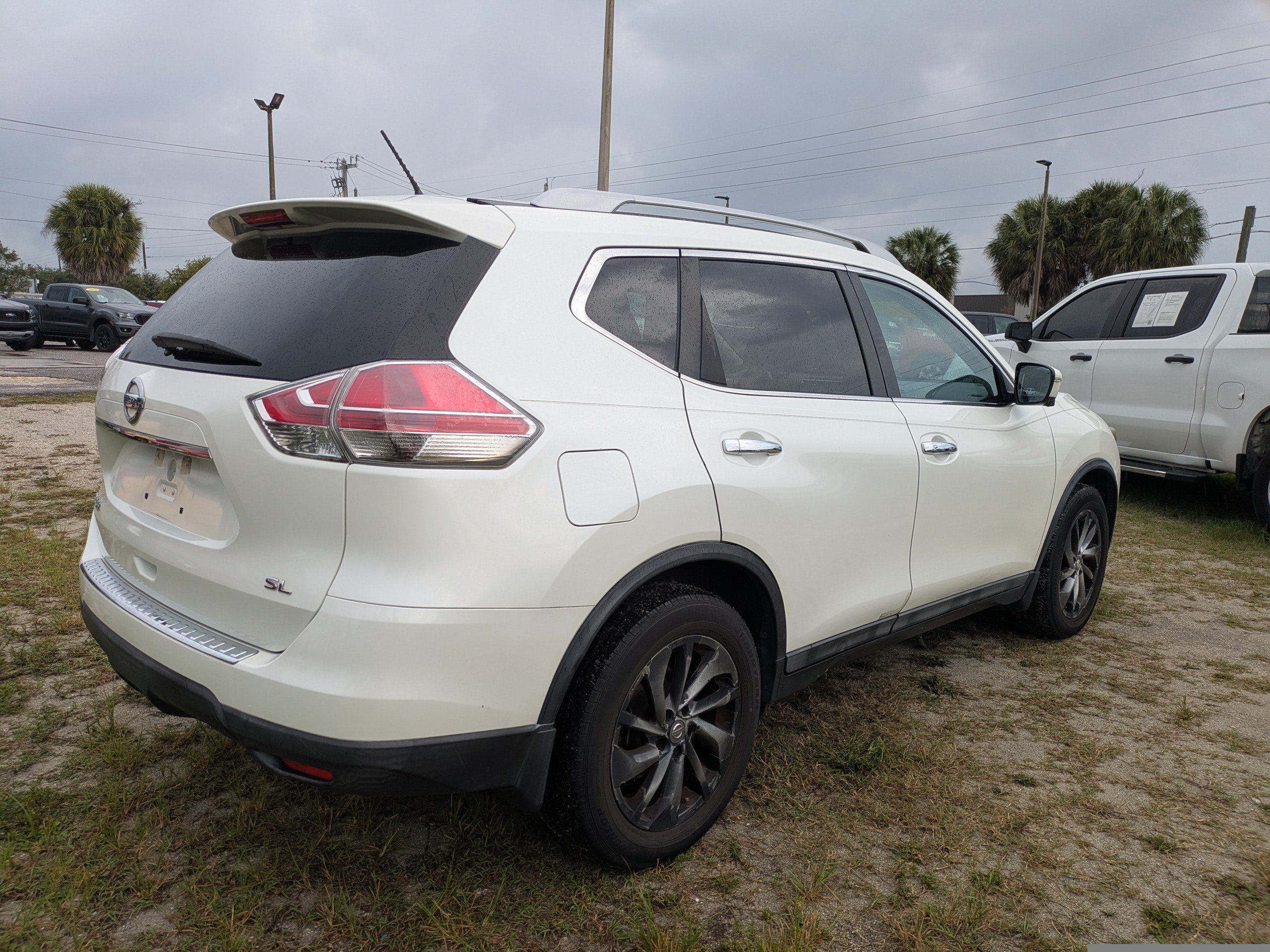 Used 2015 Nissan Rogue SL w/ SL Premium Package FWD image 4