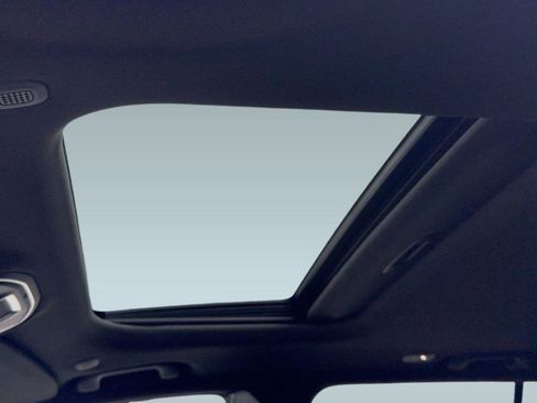 New 2025 Jeep Grand Cherokee Laredo X image 15