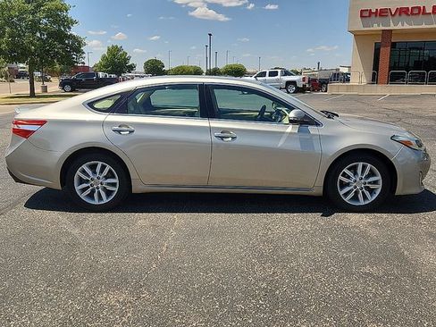 Used 2015 Toyota Avalon XLE FWD image 5
