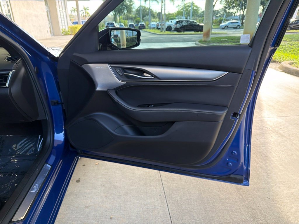 Used 2021 Cadillac CT5 Premium Luxury RWD image 30