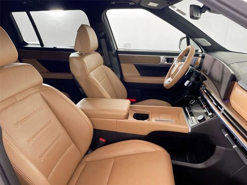 Used 2025 Hyundai Santa Fe Limited image 30