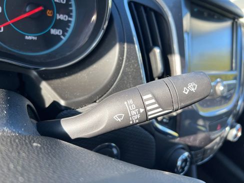 Used 2017 Chevrolet Cruze LT w/ Convenience Package image 14