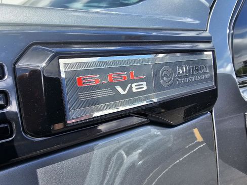 Used 2024 GMC Sierra 2500 AT4 w/ AT4 Preferred Package AWD/4WD image 6