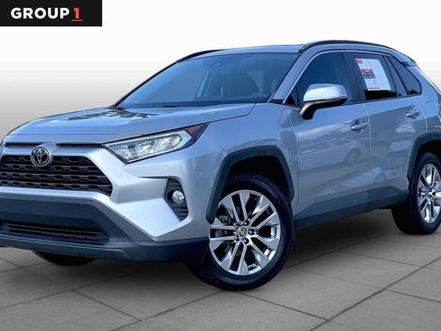 Used 2021 Toyota RAV4 XLE Premium FWD image 1