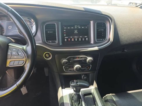 Used 2022 Dodge Charger SXT w/ Leather Interior Group RWD image 11
