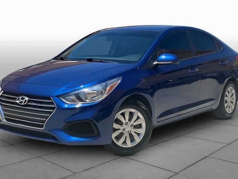 Used 2022 Hyundai Accent SE FWD image 1