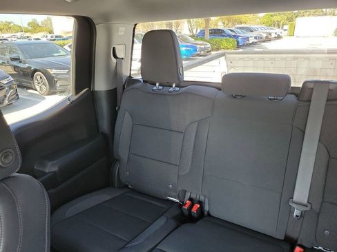 Used 2023 Chevrolet Silverado 1500 Custom image 4