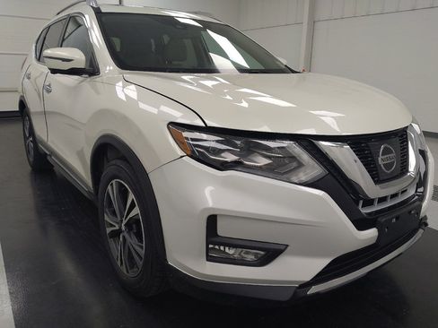 Used 2017 Nissan Rogue SL w/ SL Premium Package FWD image 14
