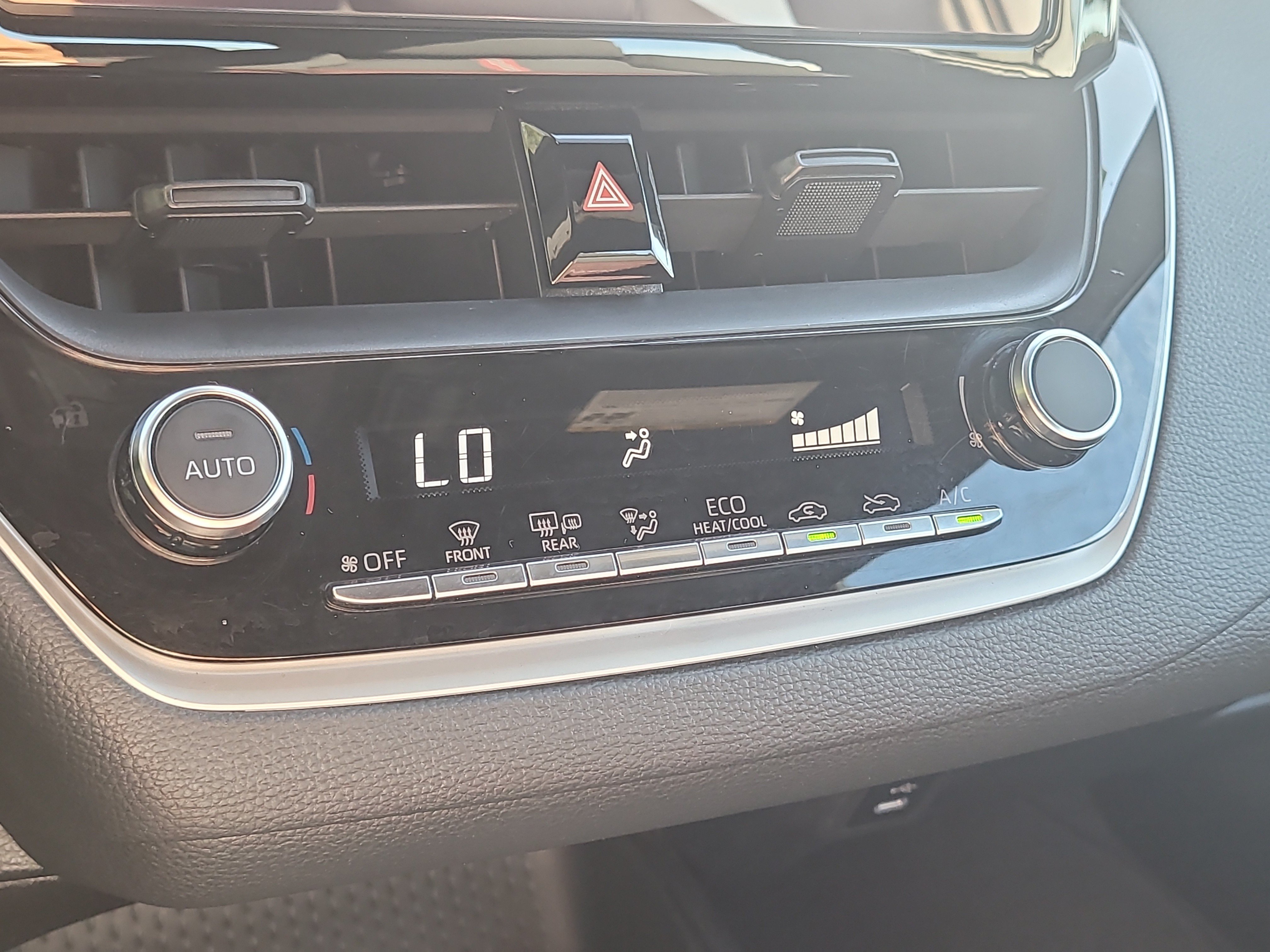 Used 2026 Toyota Corolla SE FWD image 23