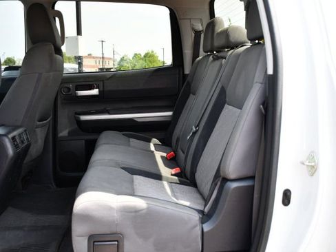 Used 2017 Toyota Tundra SR5 w/ SR5 Upgrade Package AWD/4WD image 16