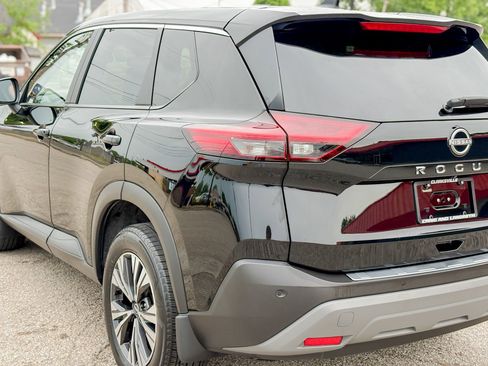Used 2023 Nissan Rogue SV AWD/4WD image 12