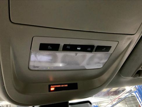 Used 2022 Chevrolet Colorado LT w/ Fleet Safety Package image 33