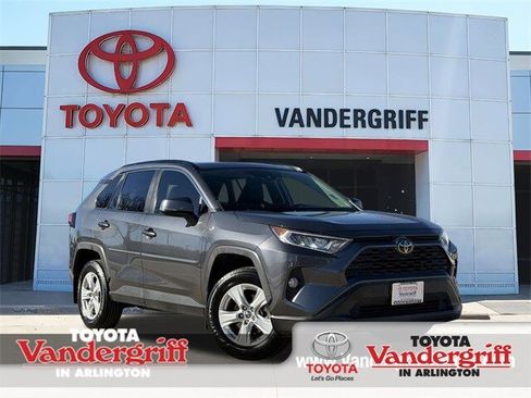 Used 2019 Toyota RAV4 XLE image 1
