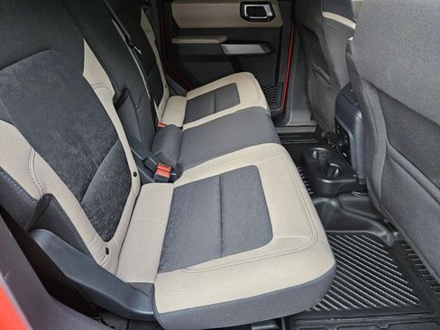 Used 2022 Ford Bronco Wildtrak image 19