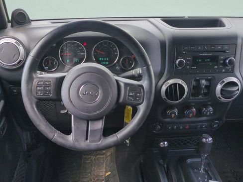 Used 2014 Jeep Wrangler Unlimited Rubicon w/ Connectivity Group image 14