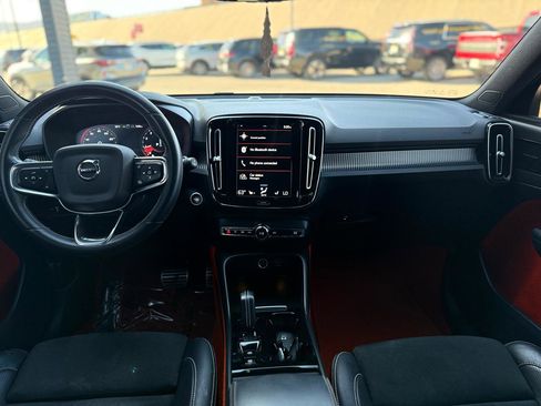 Used 2021 Volvo XC40 T5 R-Design AWD/4WD image 17