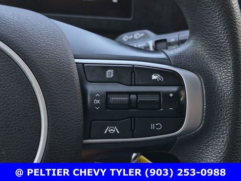 Used 2023 Kia Sportage LX FWD image 18