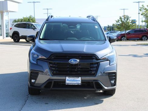 Used 2025 Subaru Ascent Bronze Edition w/ Onyx Package image 2