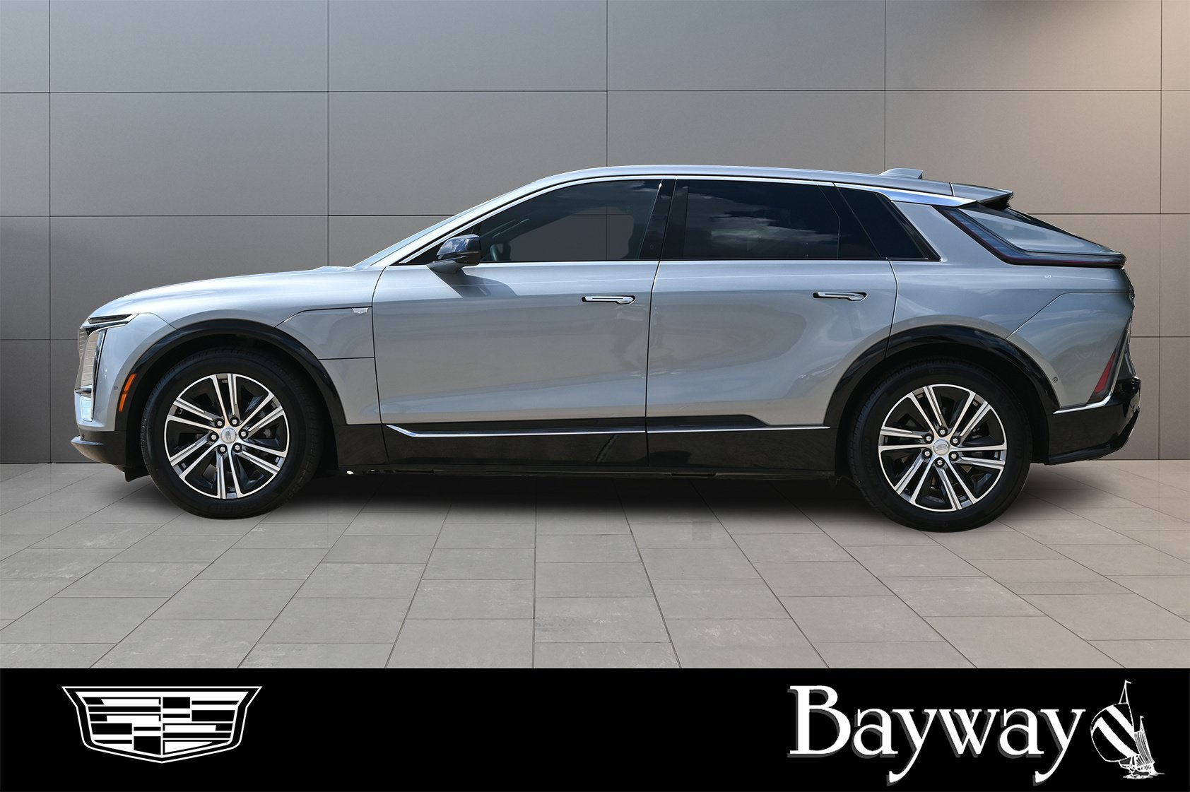 Used 2025 Cadillac Lyriq Luxury w/ LPO, Floor Liner Package AWD/4WD image 5