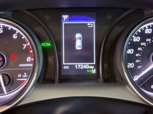 Used 2024 Toyota Camry SE w/ Cold Weather Package image 21