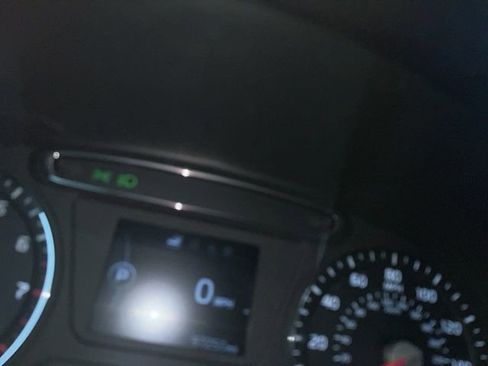 Used 2017 Kia Sorento LX image 14