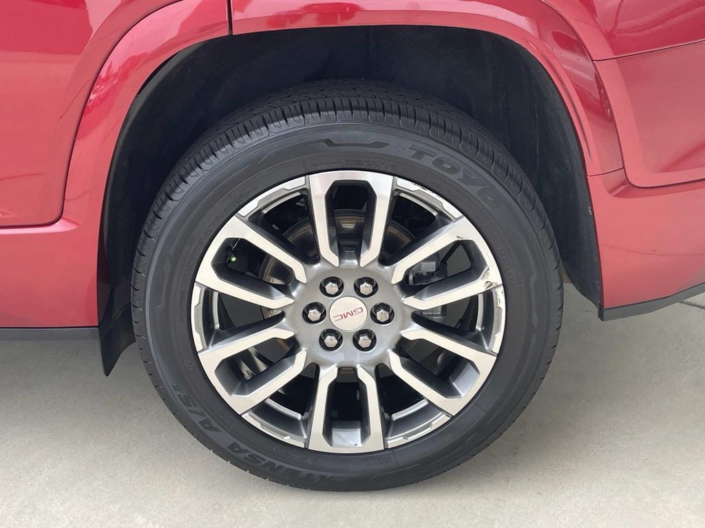 Used 2023 GMC Acadia Denali FWD image 8
