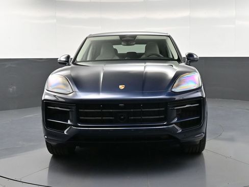 New 2026 Porsche Cayenne GTS AWD/4WD image 11