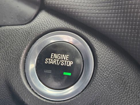 Used 2022 Chevrolet Equinox RS w/ RS Leather Package image 25