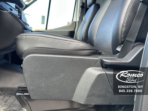 New 2026 Ford Transit 250 148 Medium Roof image 25