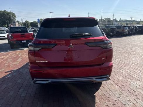 Used 2025 Mitsubishi Outlander SE FWD image 35