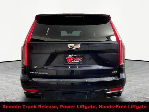 Used 2022 Cadillac Escalade ESV Sport AWD/4WD image 5