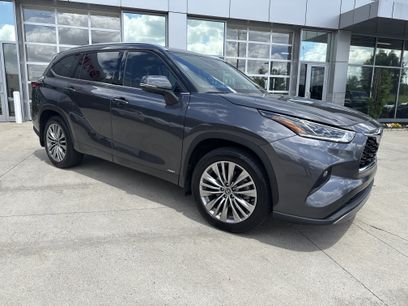 Used 2022 Toyota Highlander Platinum