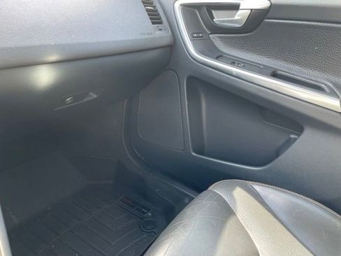 Used 2013 Volvo XC60 3.2 AWD/4WD image 10