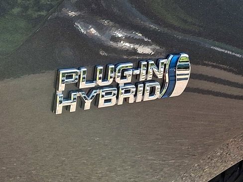 Used 2021 Toyota Prius Prime Limited FWD image 30