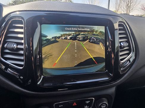 Used 2019 Jeep Compass Limited w/ Advanced Safety Group image 28