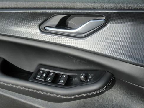 New 2026 Jeep Grand Cherokee L 4WD image 21