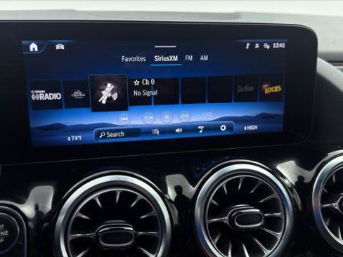 Used 2025 Mercedes-Benz GLA 250 4MATIC w/ Winter Package image 30