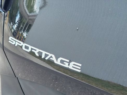 Used 2024 Kia Sportage LX FWD image 9